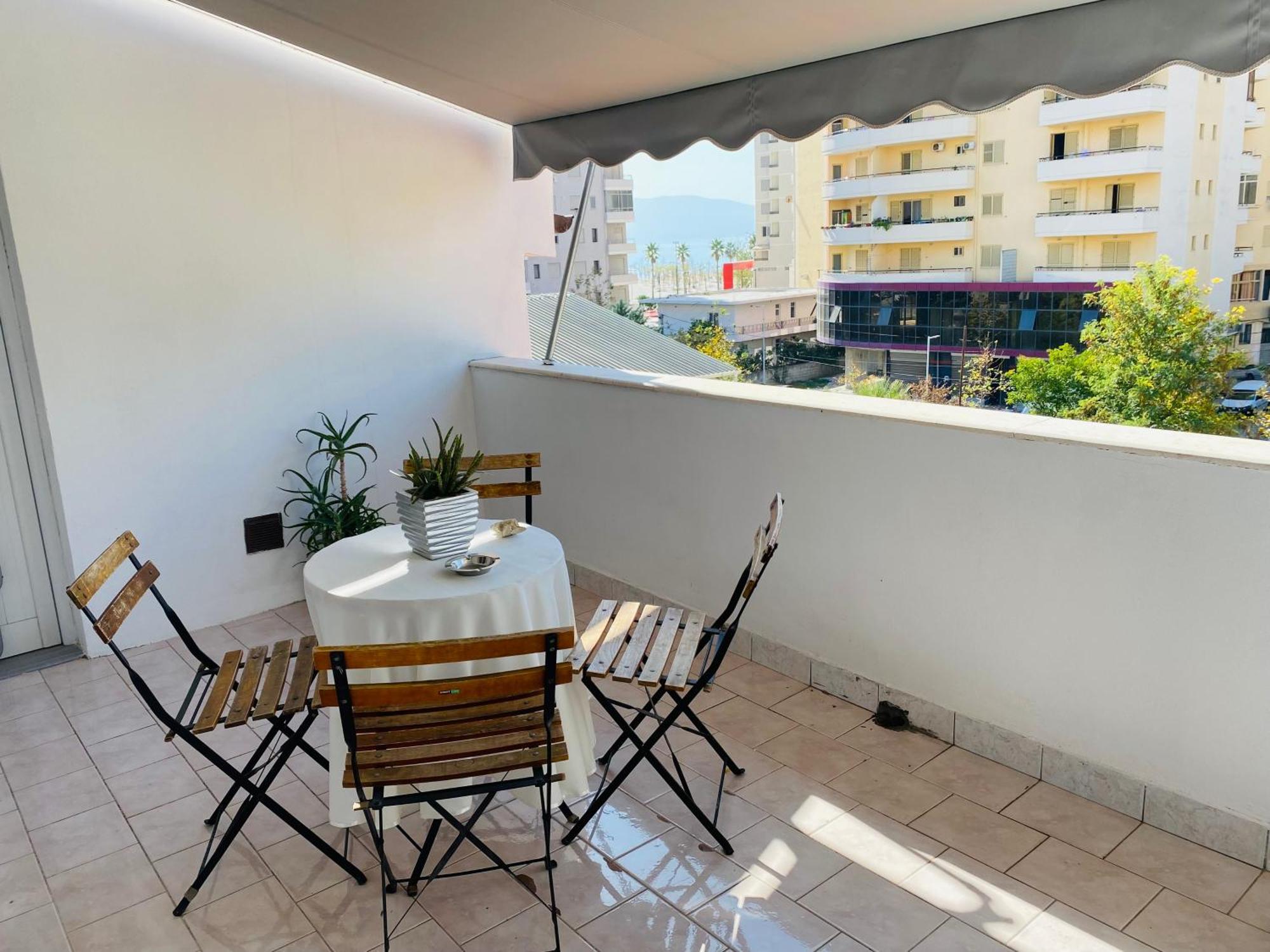 Iljazi'S Apartaments Vlorë エクステリア 写真