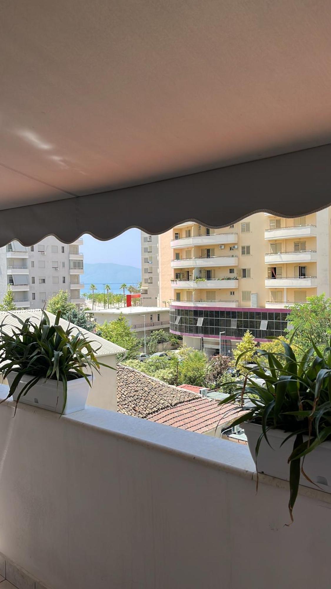 Iljazi'S Apartaments Vlorë エクステリア 写真
