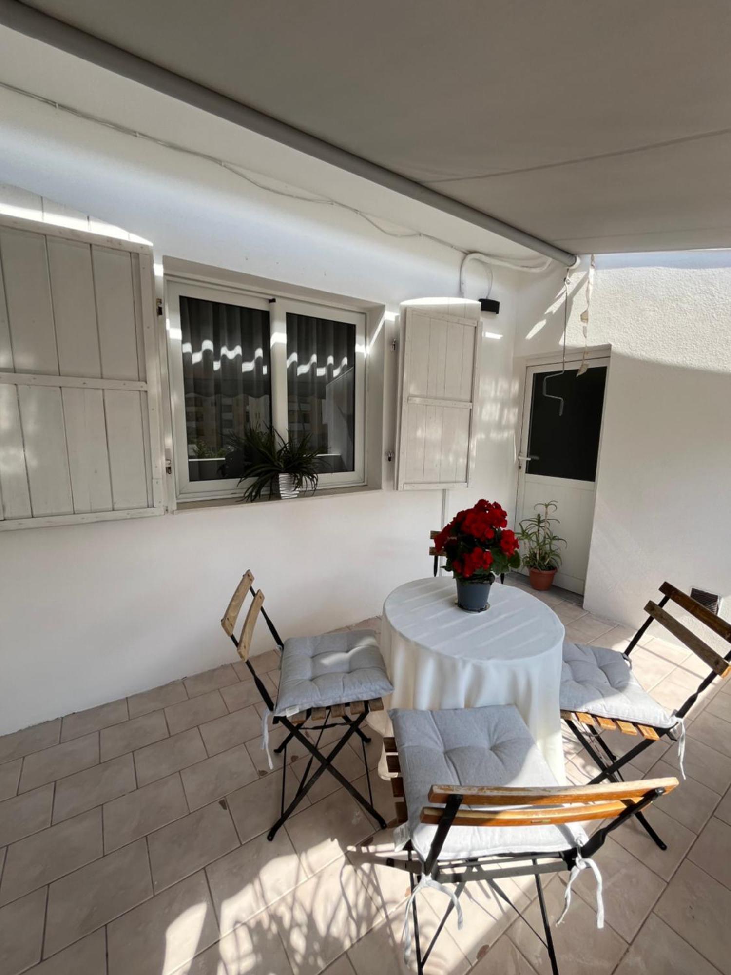 Iljazi'S Apartaments Vlorë エクステリア 写真