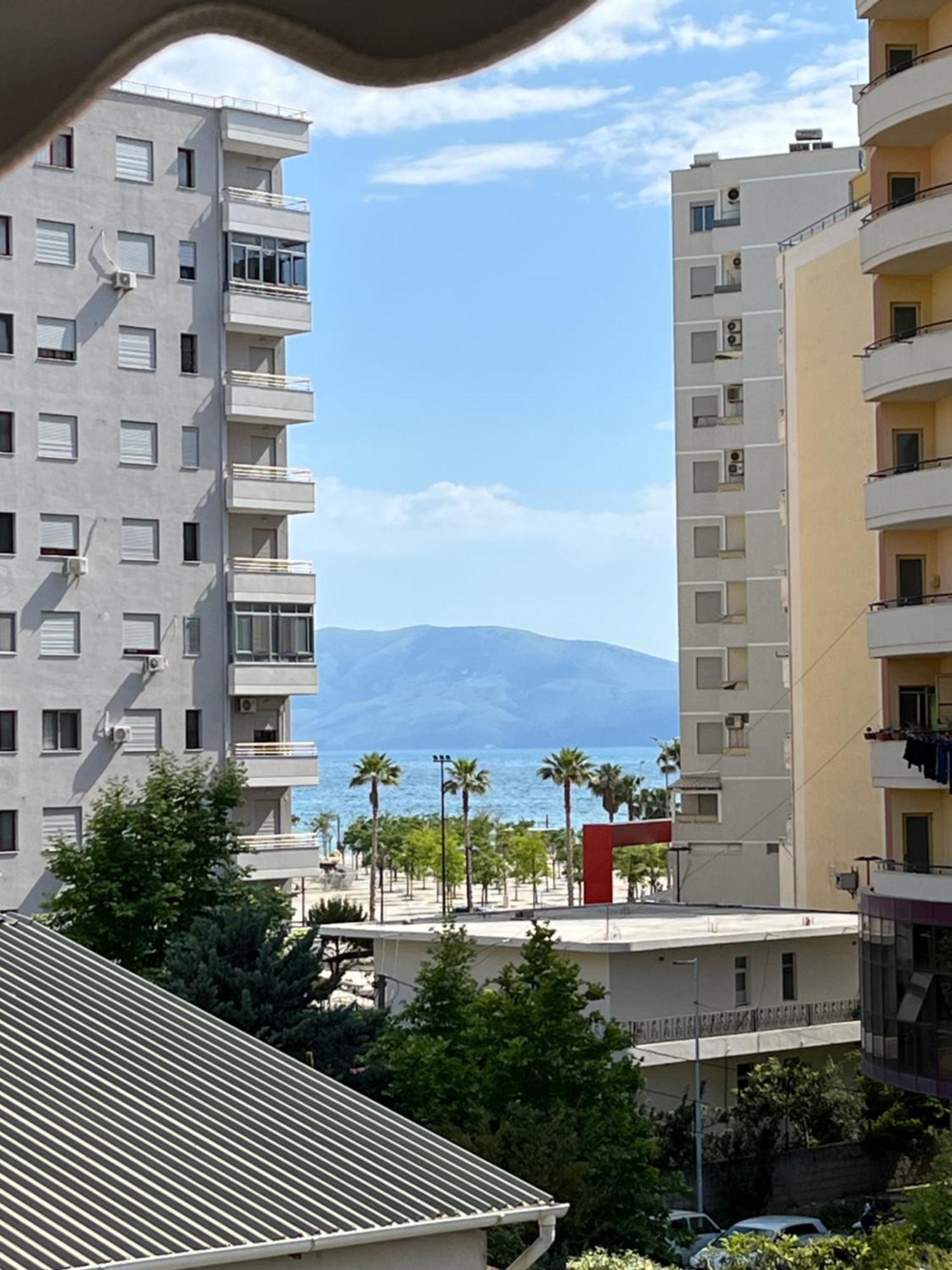 Iljazi'S Apartaments Vlorë エクステリア 写真