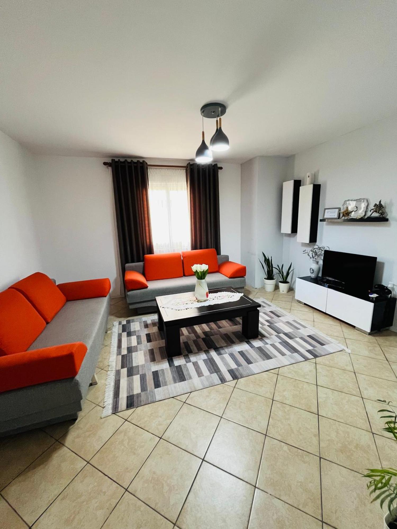Iljazi'S Apartaments Vlorë エクステリア 写真