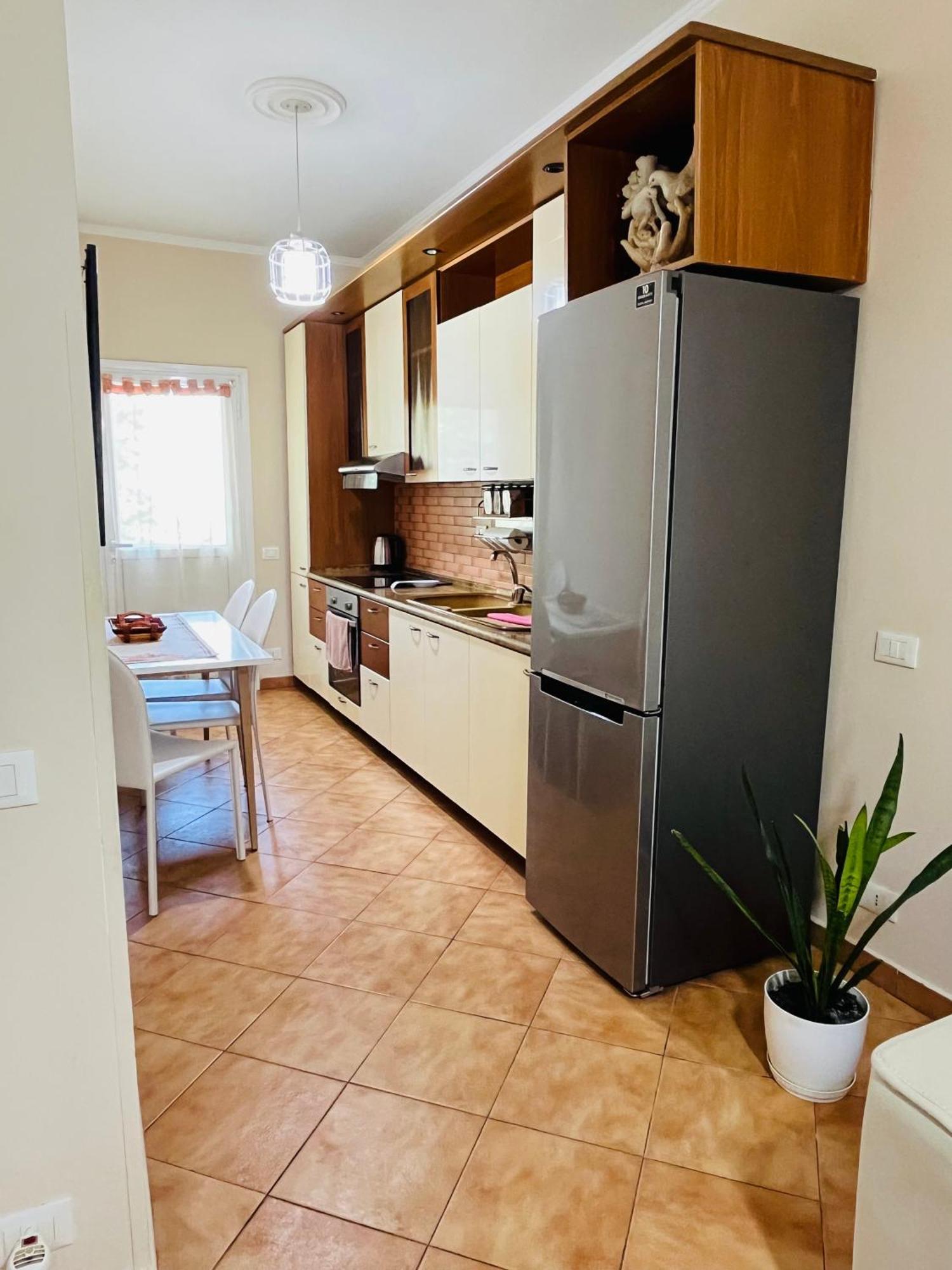 Iljazi'S Apartaments Vlorë エクステリア 写真