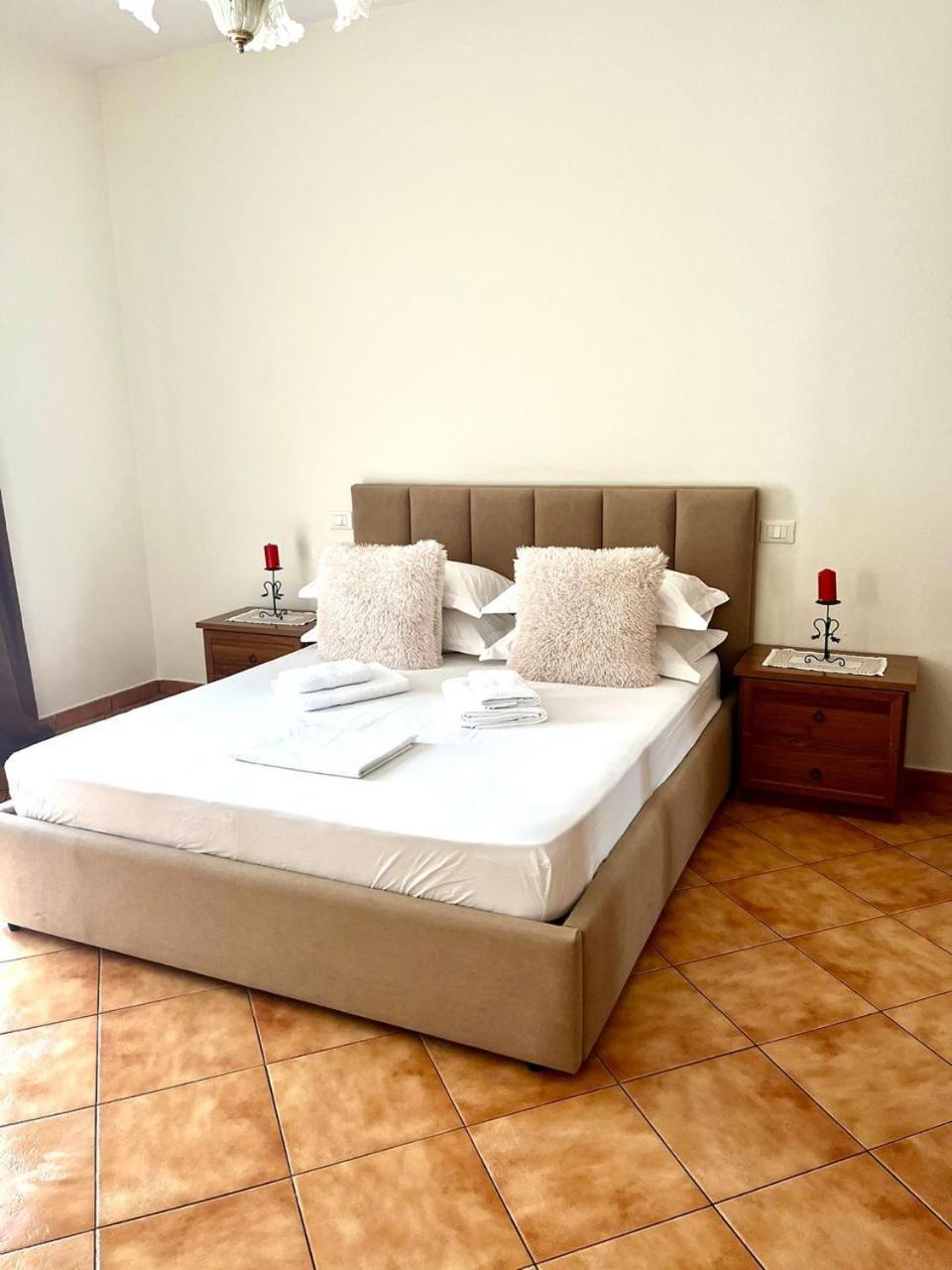 Iljazi'S Apartaments Vlorë エクステリア 写真