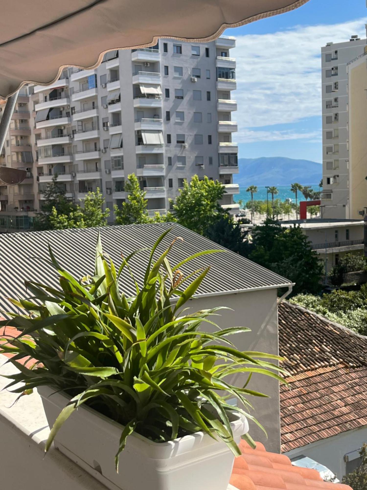 Iljazi'S Apartaments Vlorë エクステリア 写真